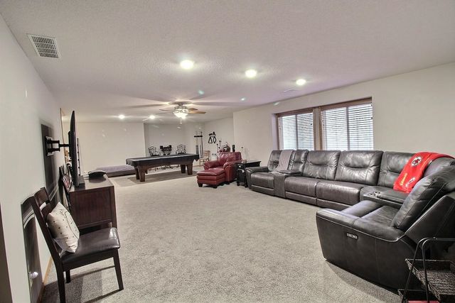 12318 E Lincoln Ct, Wichita, KS 67207