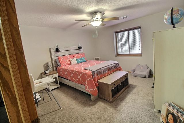 12318 E Lincoln Ct, Wichita, KS 67207