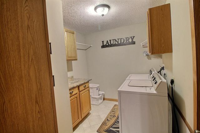 12318 E Lincoln Ct, Wichita, KS 67207