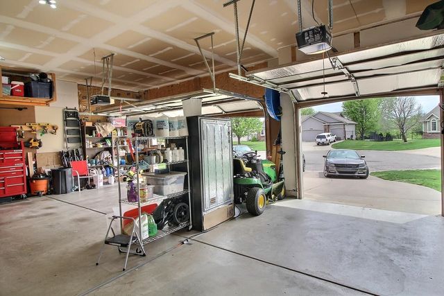 12318 E Lincoln Ct, Wichita, KS 67207