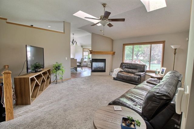 12318 E Lincoln Ct, Wichita, KS 67207