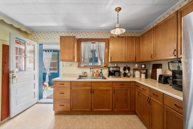 2271 Main St, Warren, MA 01092