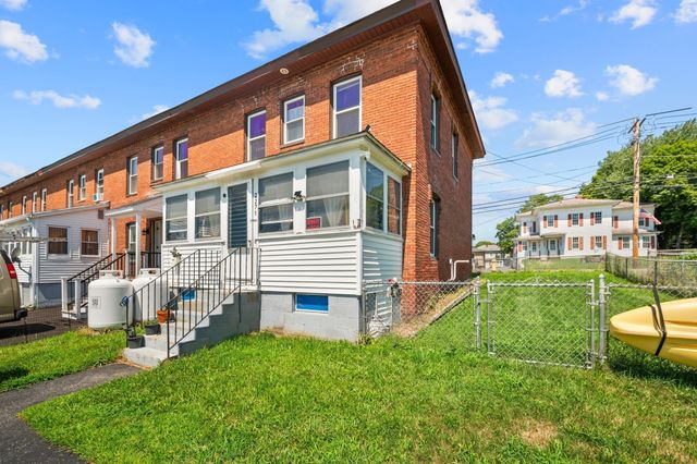2271 Main St, Warren, MA 01092