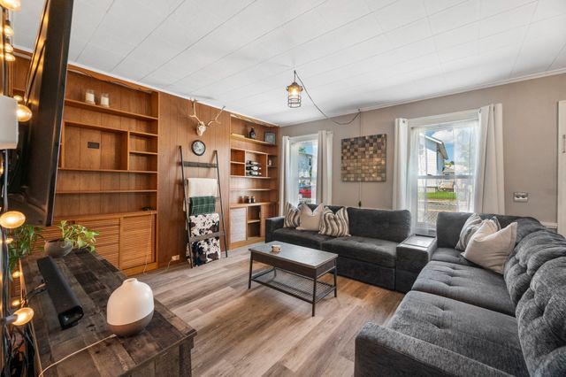 2271 Main St, Warren, MA 01092