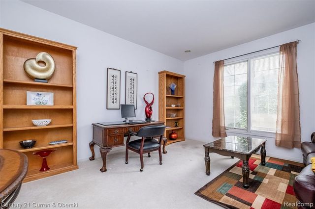 3021 Chinaberry Court, Sterling Heights, MI 48314