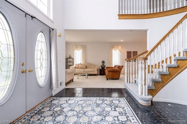 3021 Chinaberry Court, Sterling Heights, MI 48314