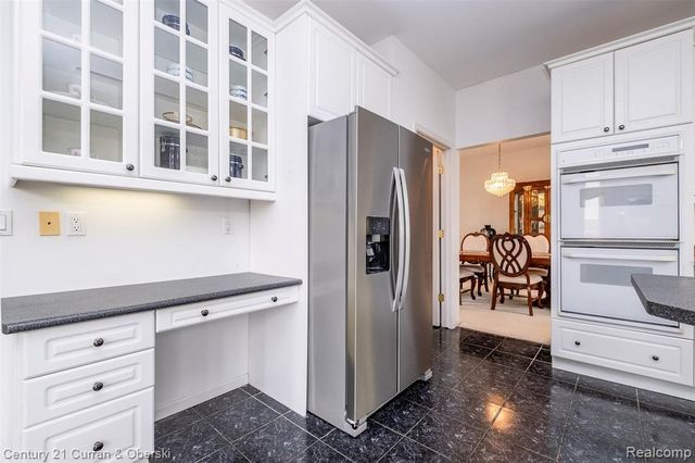 3021 Chinaberry Court, Sterling Heights, MI 48314