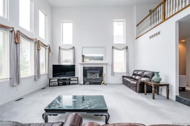 3021 Chinaberry Court, Sterling Heights, MI 48314