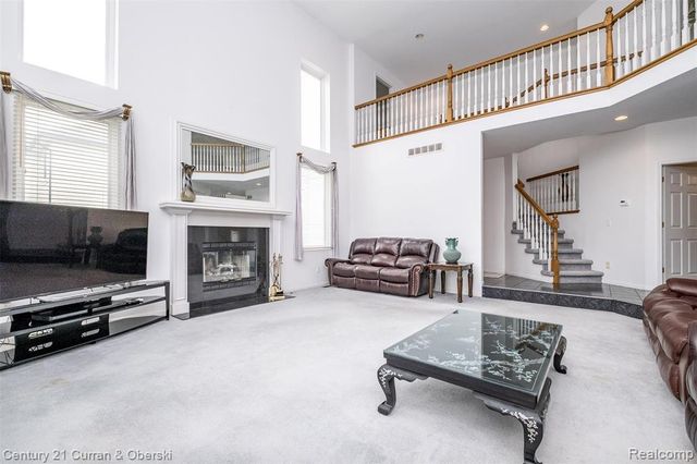 3021 Chinaberry Court, Sterling Heights, MI 48314