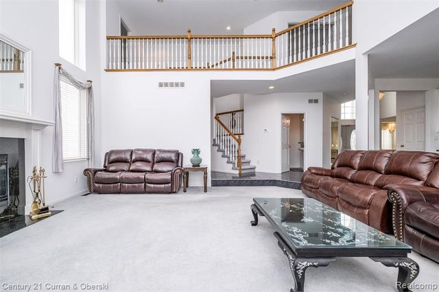 3021 Chinaberry Court, Sterling Heights, MI 48314