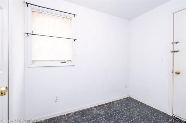 3021 Chinaberry Court, Sterling Heights, MI 48314