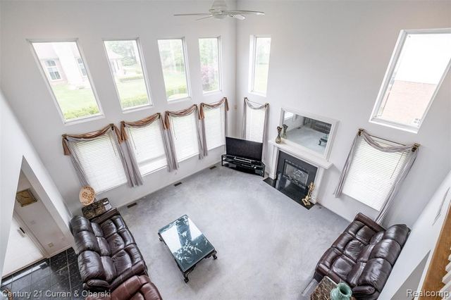 3021 Chinaberry Court, Sterling Heights, MI 48314