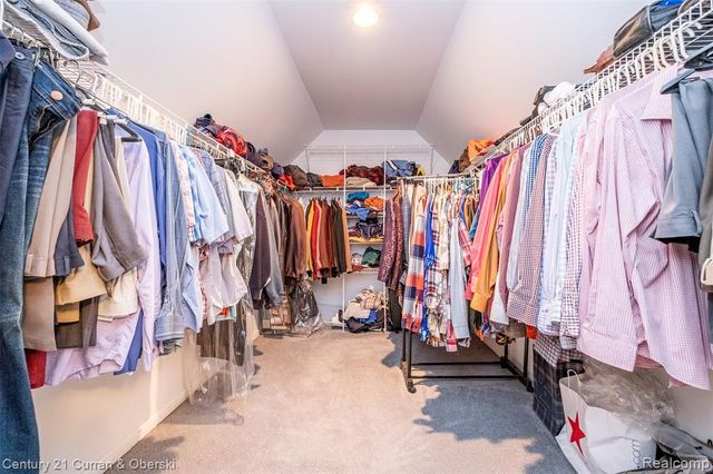 3021 Chinaberry Court, Sterling Heights, MI 48314