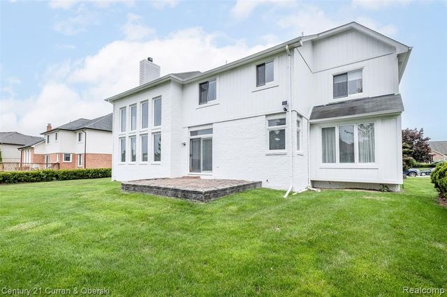 3021 Chinaberry Court, Sterling Heights, MI 48314