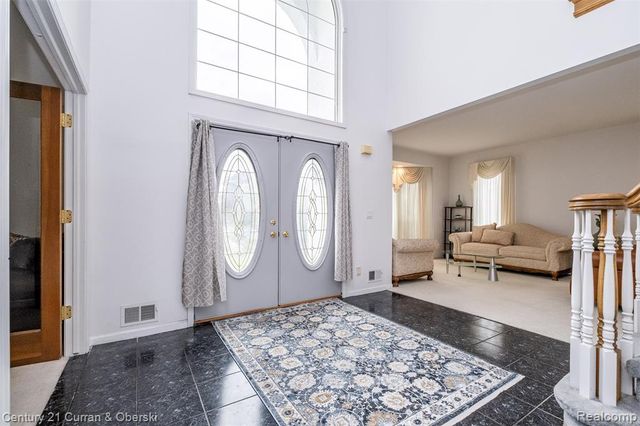 3021 Chinaberry Court, Sterling Heights, MI 48314