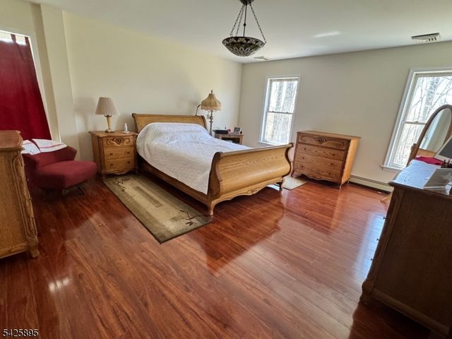 32 Saint Bernards Rd, Rockaway Twp., NJ 07885