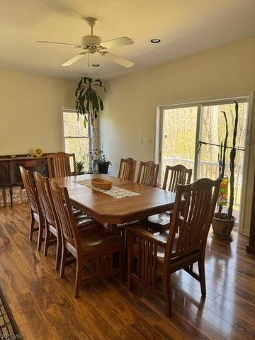 32 Saint Bernards Rd, Rockaway Twp., NJ 07885