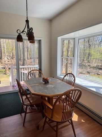 32 Saint Bernards Rd, Rockaway Twp., NJ 07885