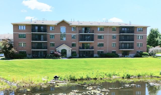 6850 W Winding Trail 202, Oak Forest, IL 60452