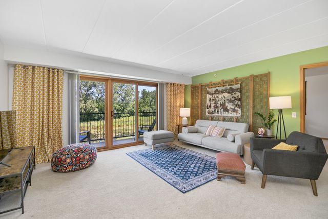 6850 W Winding Trail 202, Oak Forest, IL 60452
