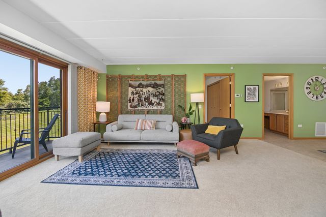 6850 W Winding Trail 202, Oak Forest, IL 60452
