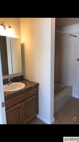 95 Main 2c Street, Sayreville, NJ 08872