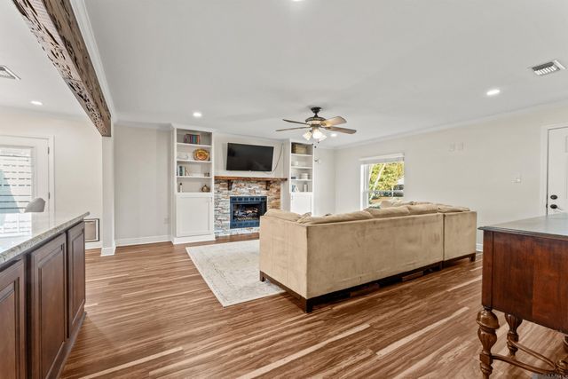 7160 Vice President Dr, Baton Rouge, LA 70817