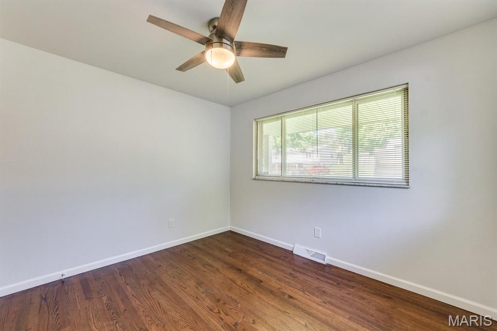 Image 24 of property listing at 20 Elderwood Court, St Louis, MO 63026