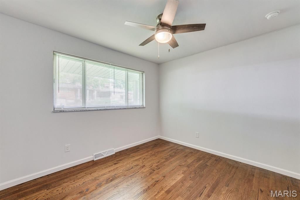 Image 29 of property listing at 20 Elderwood Court, St Louis, MO 63026