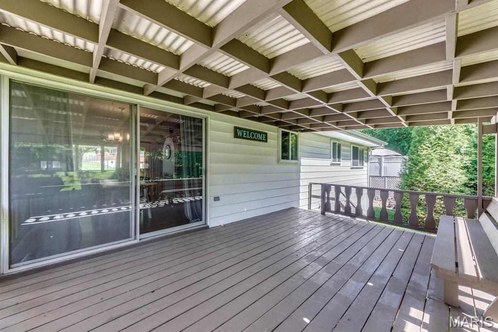 Image 31 of property listing at 20 Elderwood Court, St Louis, MO 63026