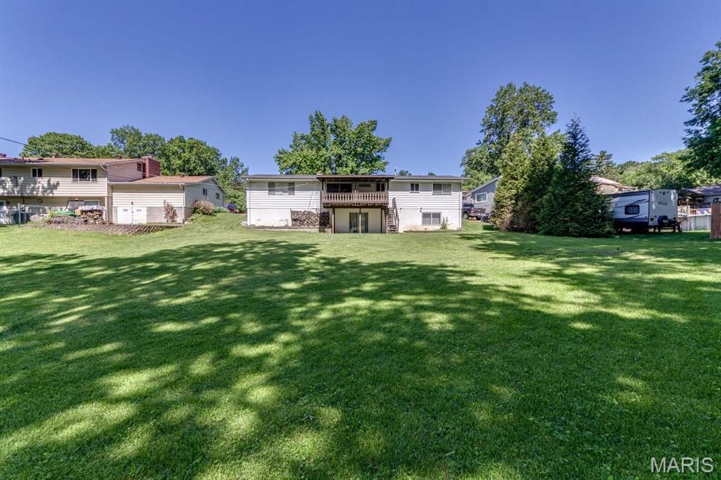 Image 51 of property listing at 20 Elderwood Court, St Louis, MO 63026