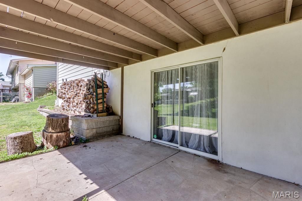 Image 54 of property listing at 20 Elderwood Court, St Louis, MO 63026