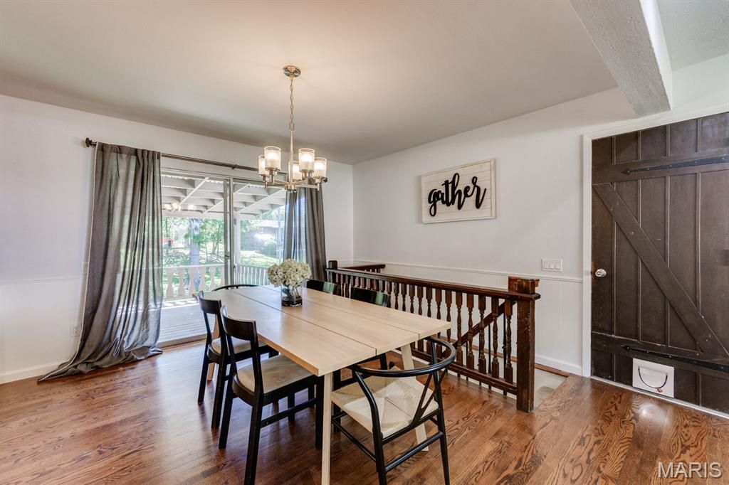 Image 9 of property listing at 20 Elderwood Court, St Louis, MO 63026