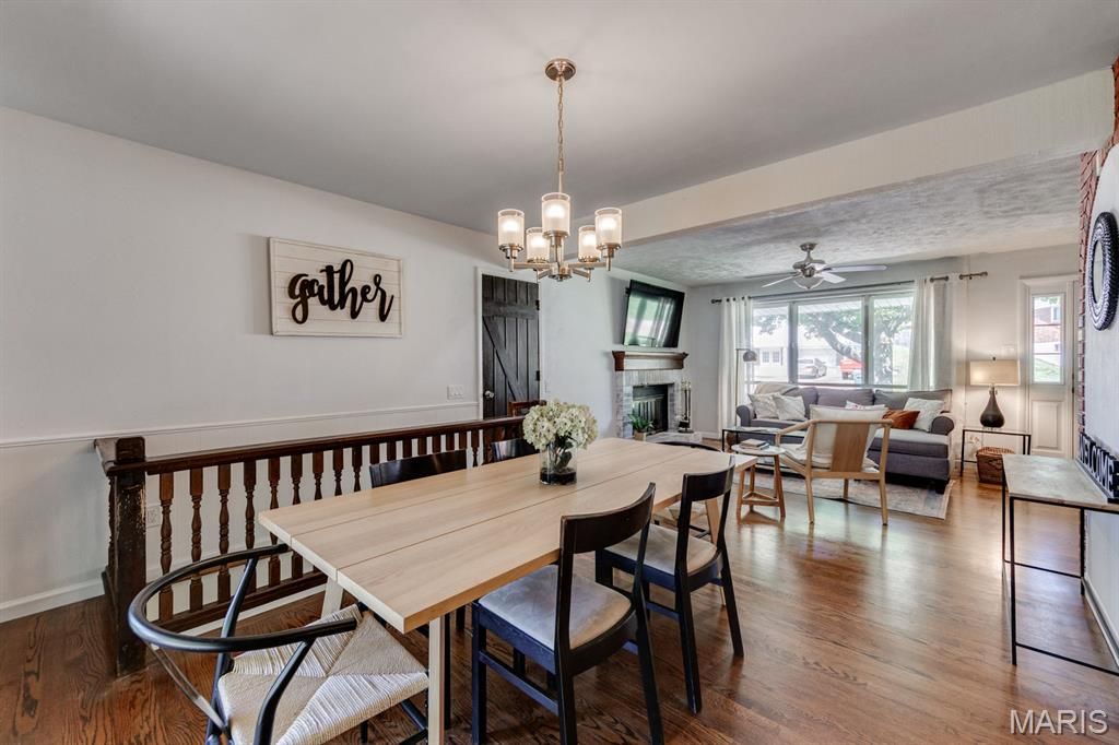 Image 10 of property listing at 20 Elderwood Court, St Louis, MO 63026