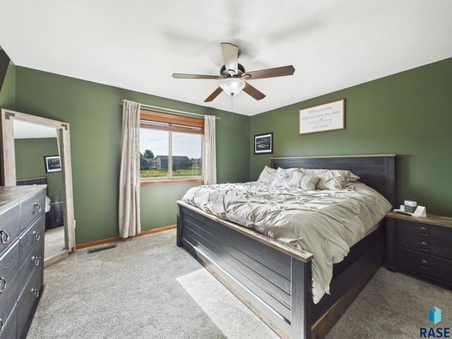 5204 S Culbert Ave Avenue, Sioux Falls, SD 57106