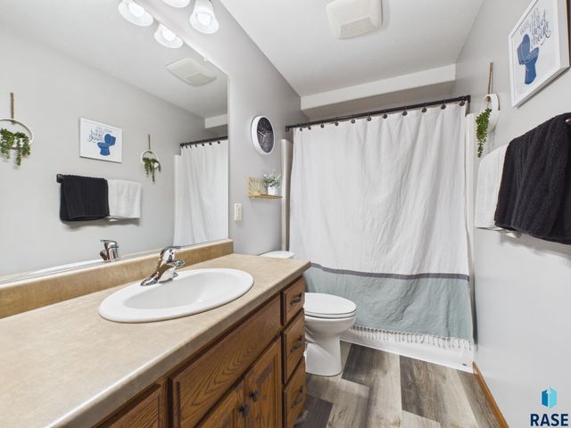 5204 S Culbert Ave Avenue, Sioux Falls, SD 57106
