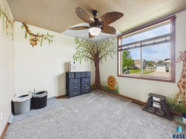 5204 S Culbert Ave Avenue, Sioux Falls, SD 57106