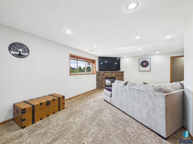 5204 S Culbert Ave Avenue, Sioux Falls, SD 57106