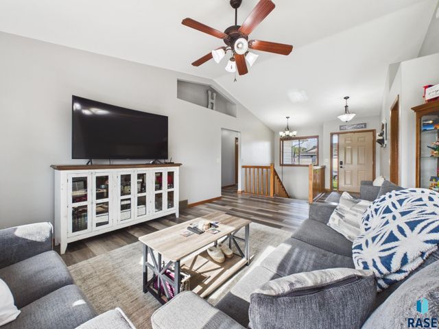5204 S Culbert Ave Avenue, Sioux Falls, SD 57106