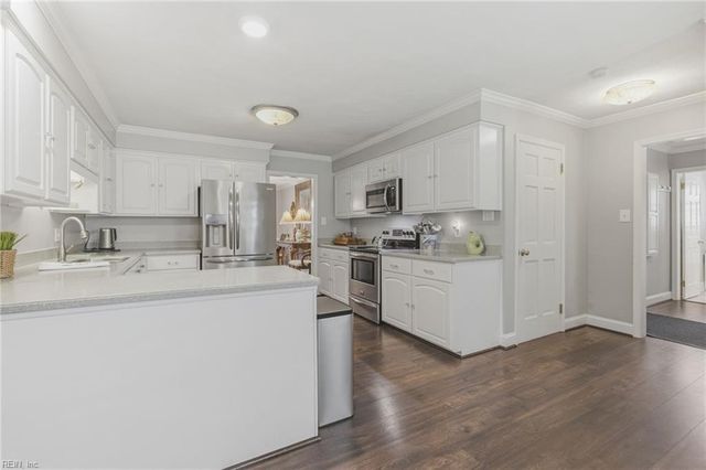 2209 W Admiral DR, Virginia Beach, VA 23451