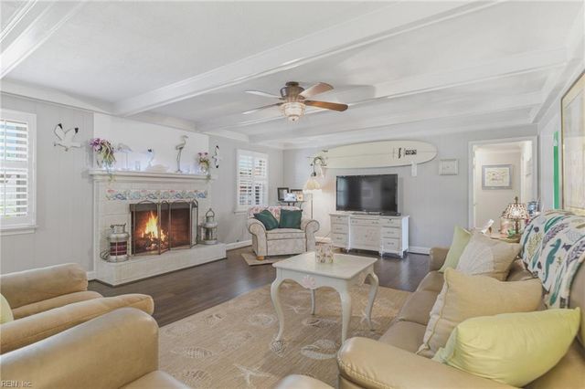 2209 W Admiral DR, Virginia Beach, VA 23451