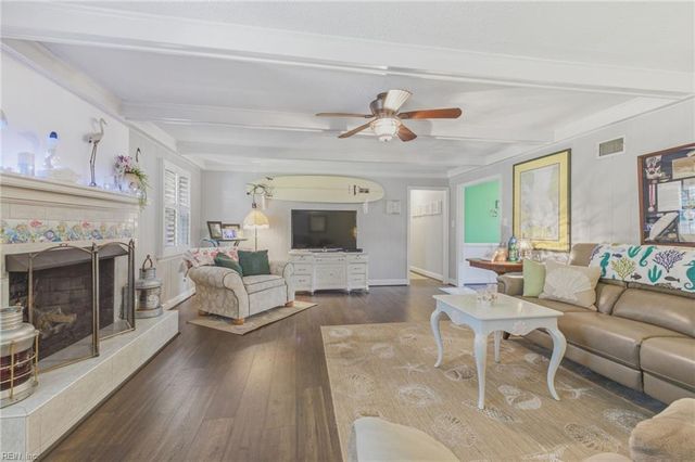 2209 W Admiral DR, Virginia Beach, VA 23451