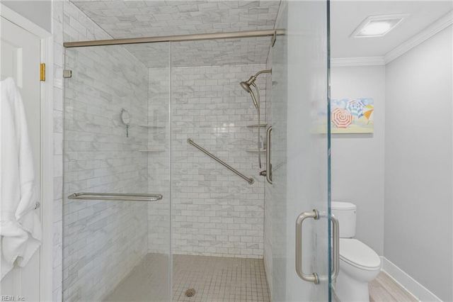 2209 W Admiral DR, Virginia Beach, VA 23451