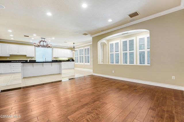 139 Sawtelle Court, Simi Valley, CA 93065
