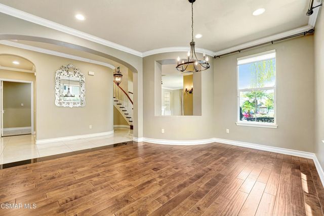 139 Sawtelle Court, Simi Valley, CA 93065