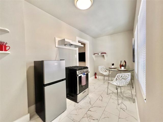 5224 Leeland Street A, Houston, TX 77023