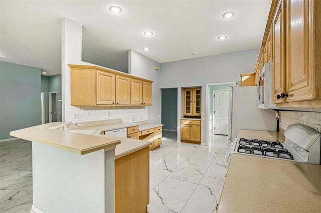 5814 FAIRWOODS CIRCLE, Sarasota, FL 34243