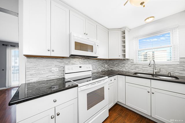 7315 W 85th Place 2A, Bridgeview, IL 60455