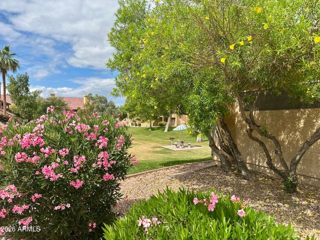 4901 S CALLE LOS CERROS Drive 279, Tempe, AZ 85282