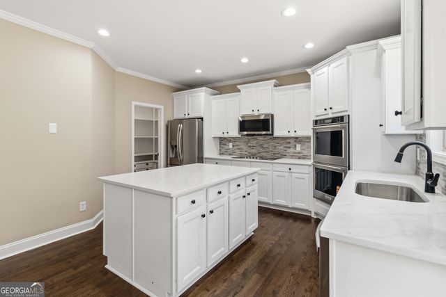 2704 Ivy Circle, Conyers, GA 30013